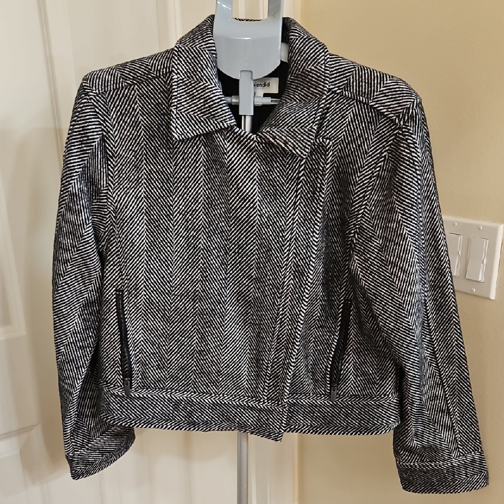 Slendid Black and White Harringbone Jacket
